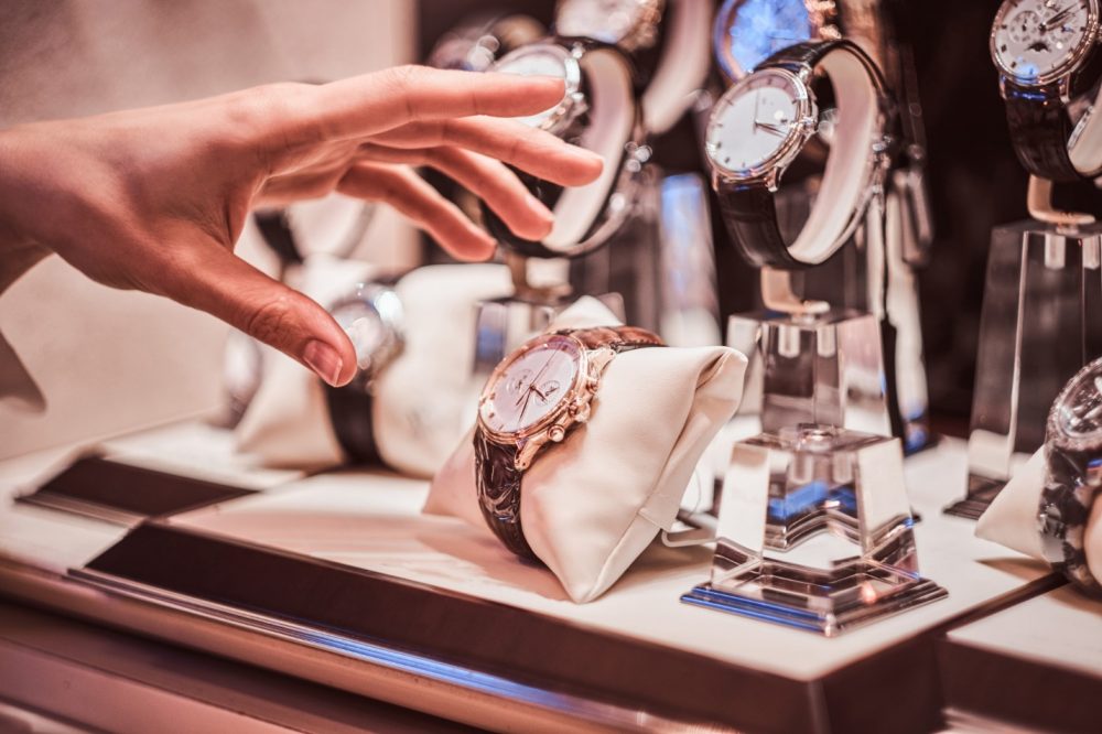 image001 3 1000x666 1 - Investing in Timeless Pieces: A Guide to Choosing the Right Watches